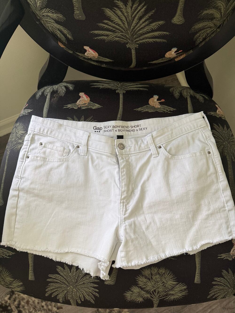 Gap Sexy Boyfriend White Denim Shorts Women's 12 Raw Hem Stretch Summer Casual